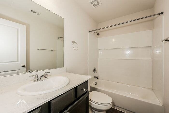 Building Photo - 6008 Mojave Dr