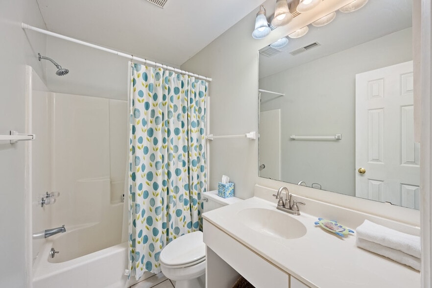 Building Photo - 366 Masters Dr