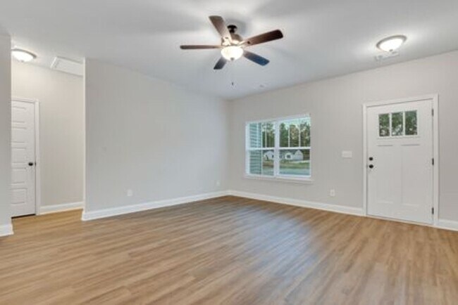 Building Photo - 120 B Smithfield Dr