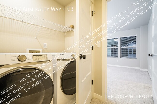 Building Photo - 13717 Admiralty Way