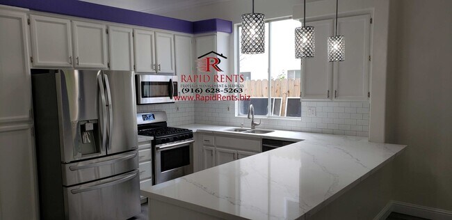 Building Photo - 8947 Giant Panda Dr