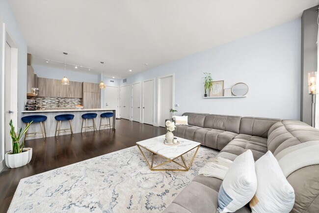 Building Photo - 367 W Locust St