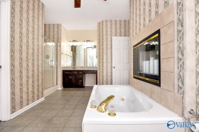 Building Photo - 722 Highland Dr