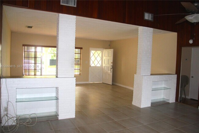 Building Photo - 70 Hammond Dr