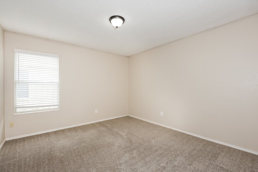 Building Photo - 5312 Newcastle Ln