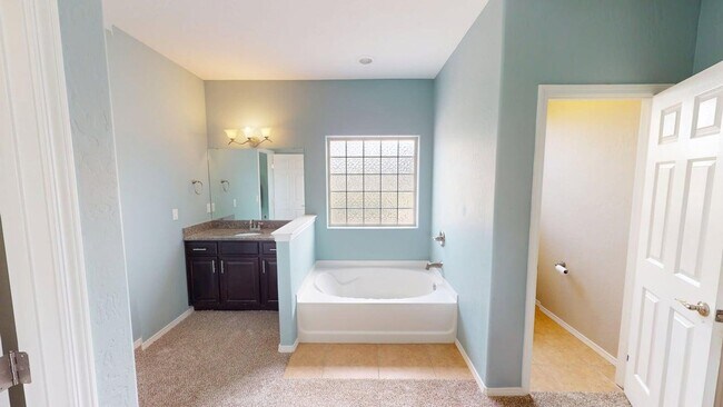 Building Photo - Spacious 4-Bed/3-Bath in Alamogordo, NM