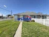 Building Photo - 1420-1420 Queen Ave