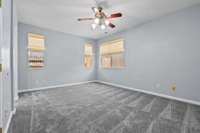 Building Photo - Damonte Ranch 3 bedroom charmer