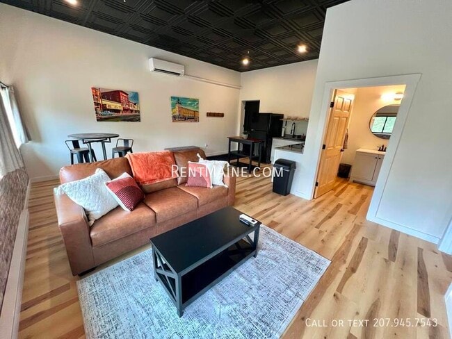 Building Photo - 113 N Lancey St