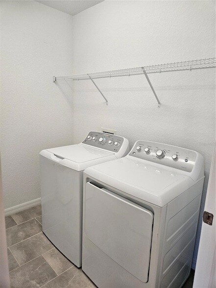 Building Photo - 10031 Crooked Crk Dr