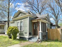 Building Photo - 2030 Young Ave