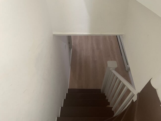 Building Photo - 205 Ives St