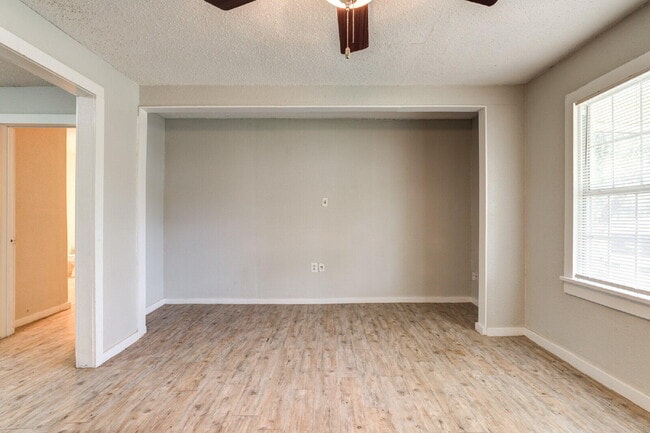 Building Photo - 2106 26th St
