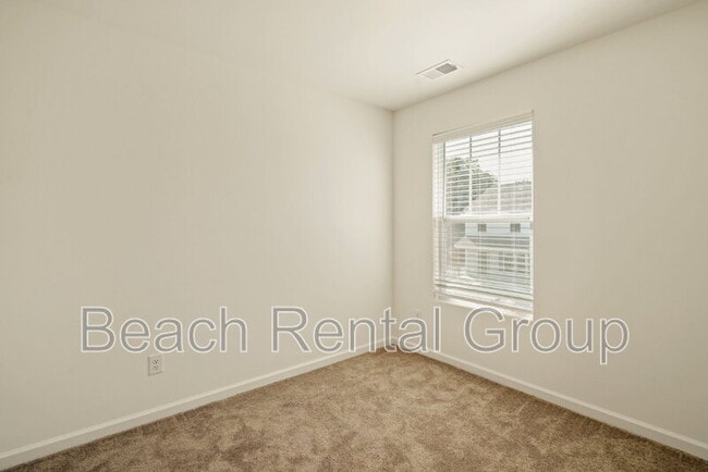 Building Photo - 300 Cherwell ct