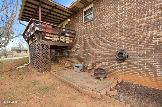 Building Photo - 1501 Woodbury Ct