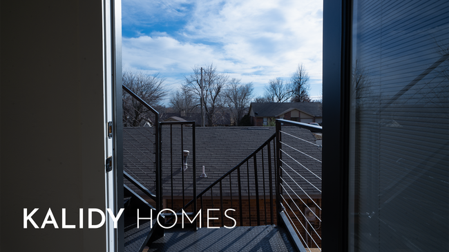 Building Photo - 605 N Idaho Ave