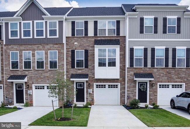 Building Photo - 6 Foxwood Dr