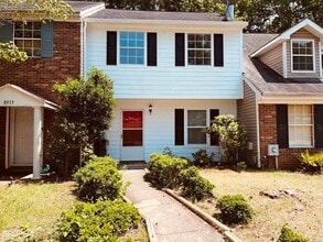 Building Photo - 8975 Stonebridge Blvd