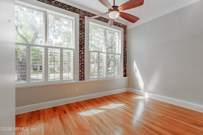 Building Photo - 2525 College St