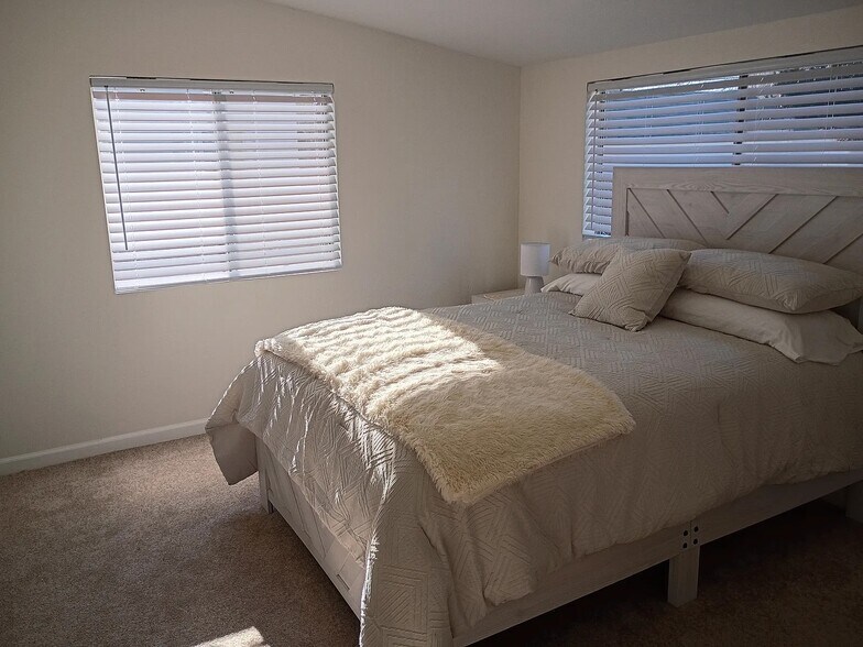 Building Photo - 1856 51st St