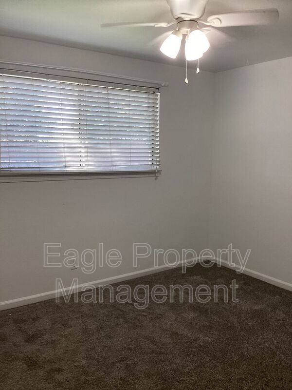 Building Photo - 1336 School St