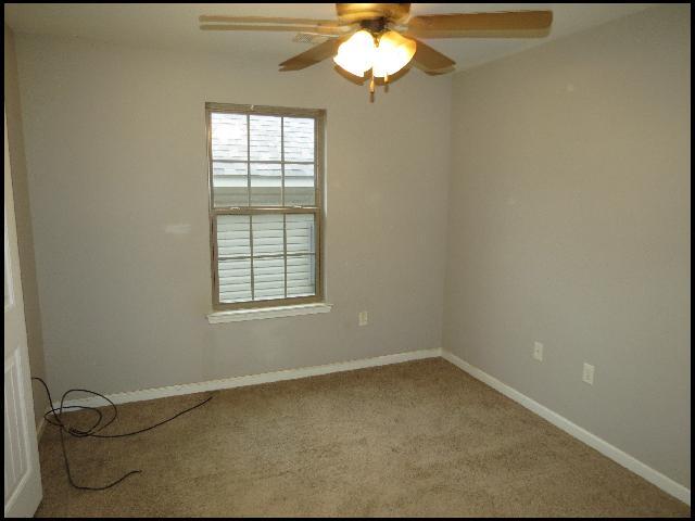 Building Photo - 3323 Moss Creek Dr