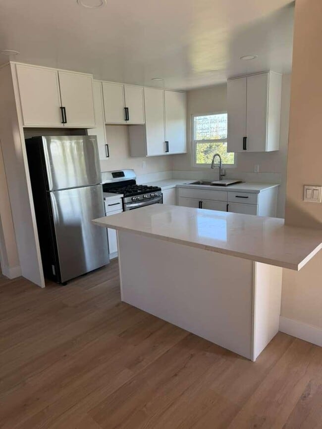 Building Photo - 3143 F Ave.