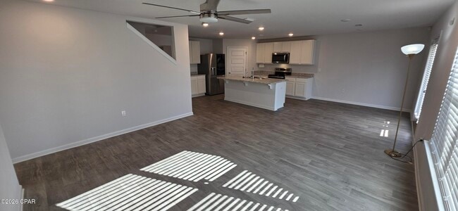 Building Photo - 3991 Silver Spur Rd