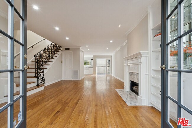 Building Photo - 880 Hilldale Ave