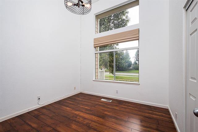 Building Photo - 837 Columbia Cir