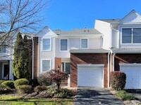Building Photo - 11 Magnolia Ln