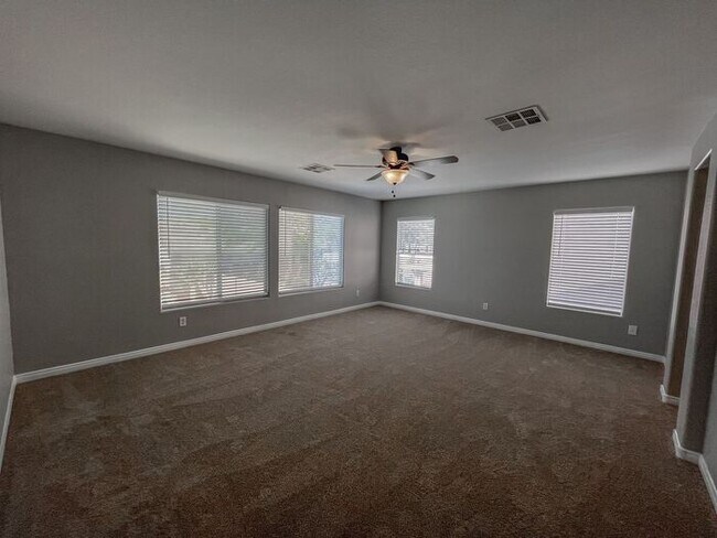 Building Photo - Stunning 5-Bedroom Home in Gated Community...