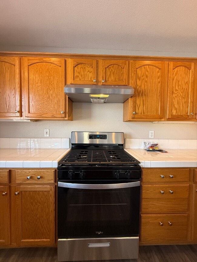 Building Photo - Beautiful River Oaks Large Two Story Home With Three Car Garage