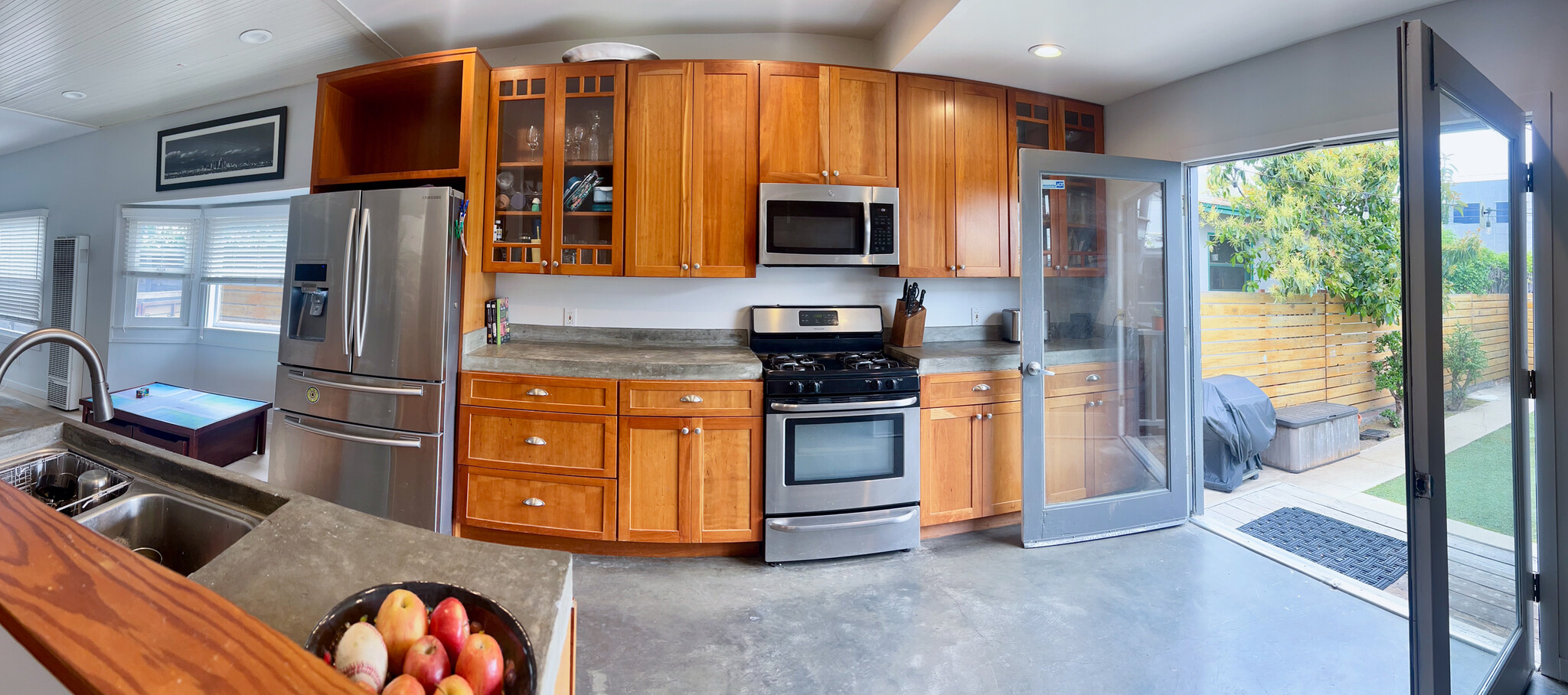 Kitchen - 301 Broadway St