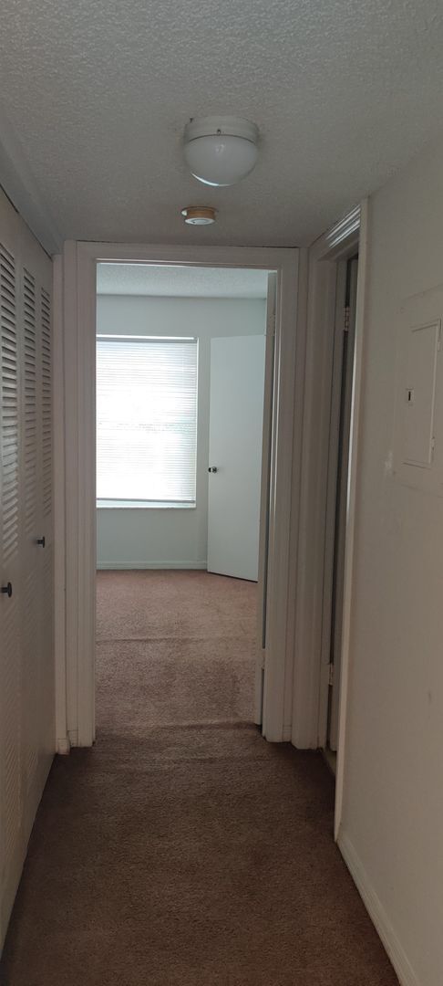 Building Photo - Venetian place two bedroom Condo