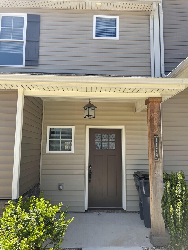 Building Photo - 1179 Commonwealth Cir