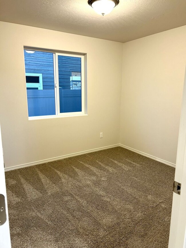 Building Photo - New Single Level 3BR Home in Southridge/Sun Ridge Community