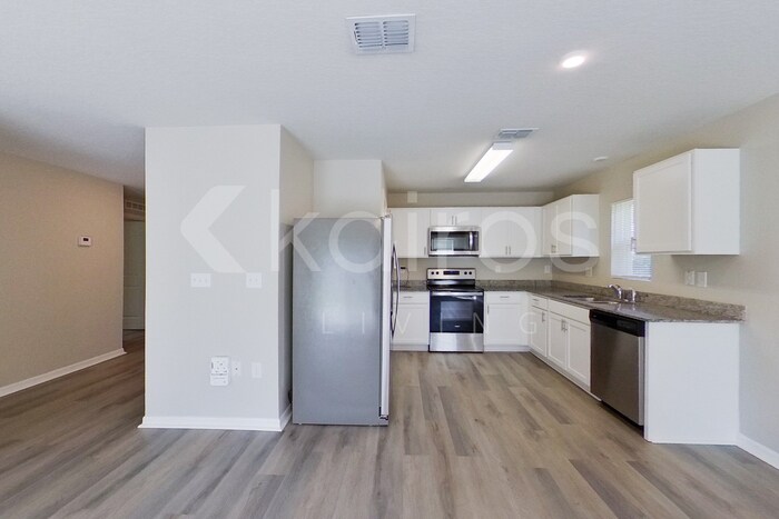 Building Photo - 287 Parkview Dr