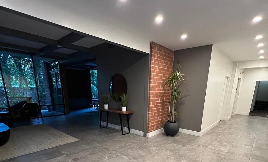 Entry lobby - 11750 W Sunset Blvd