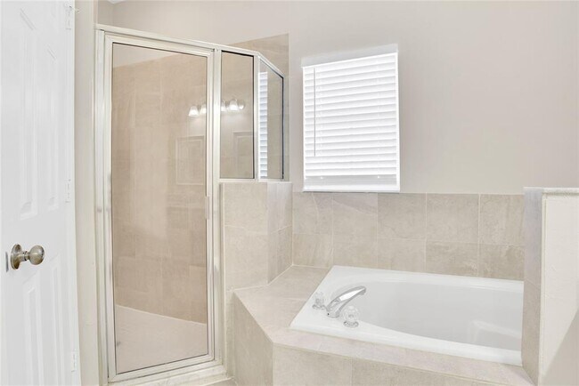 Building Photo - 407 Acacia Tree Way