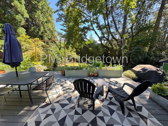 Building Photo - 9500 SW Ardenwood St