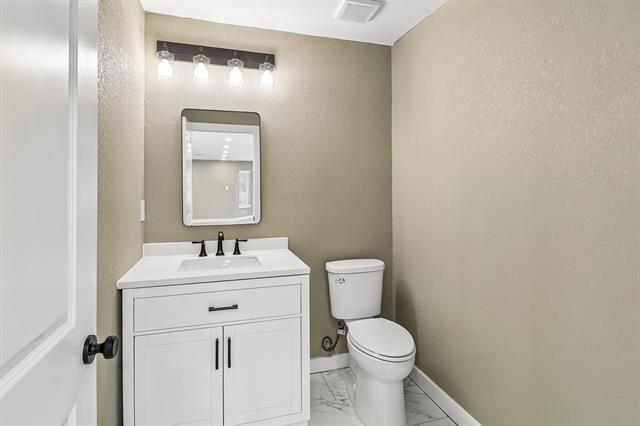 Building Photo - 10711 Cromwell Dr