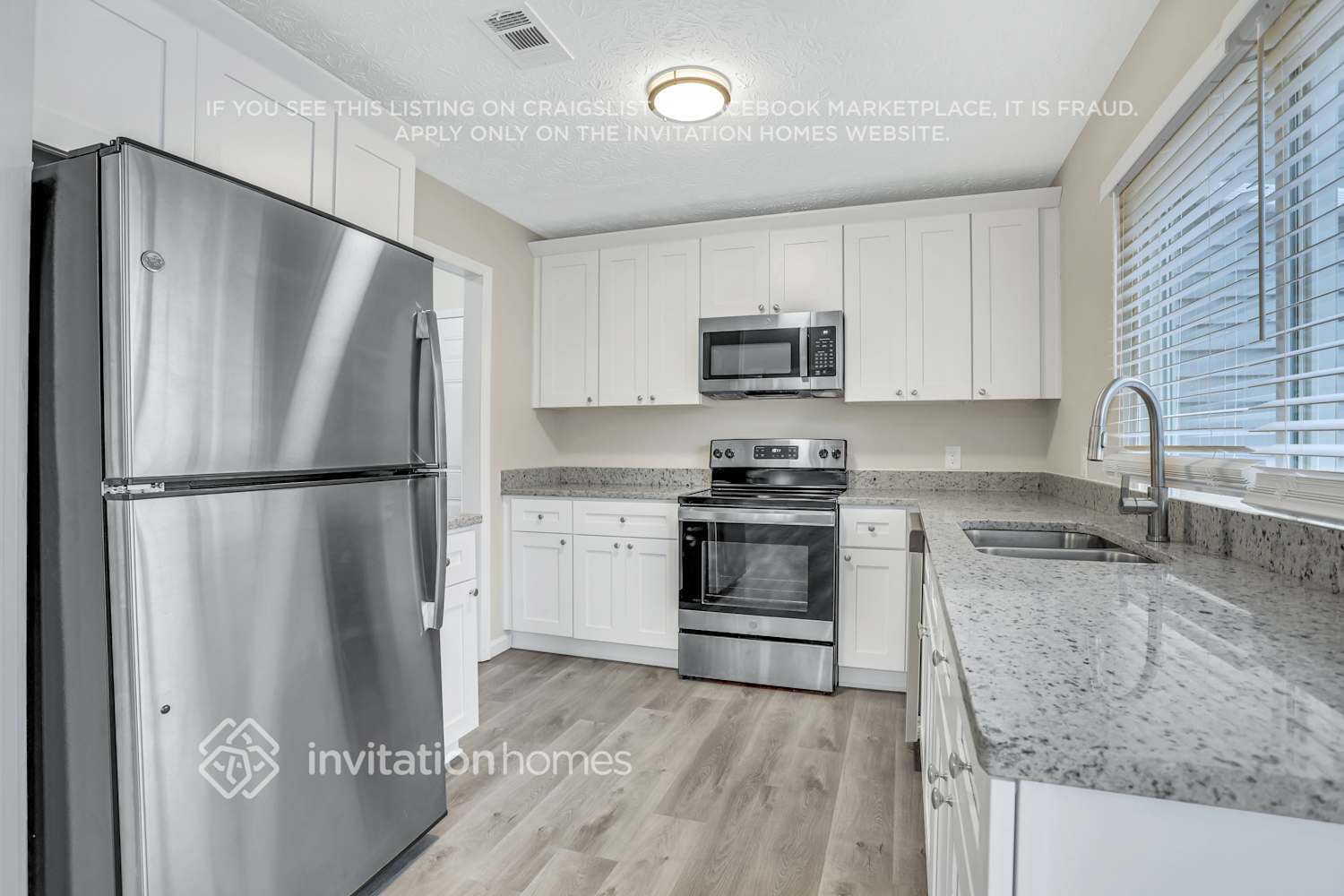 Building Photo - 565 Lakeridge Cir SE