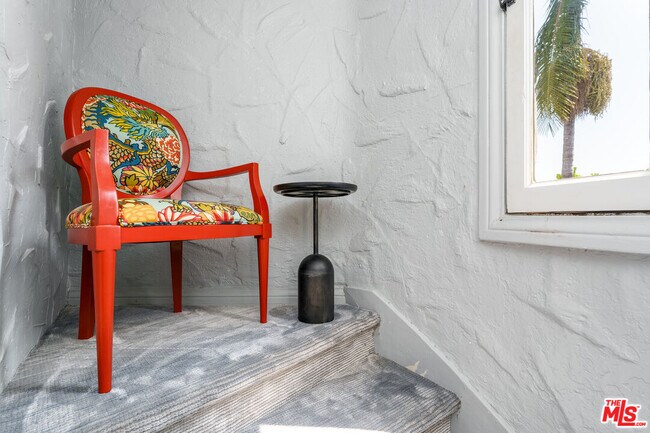 Building Photo - 2066 Glencoe Way