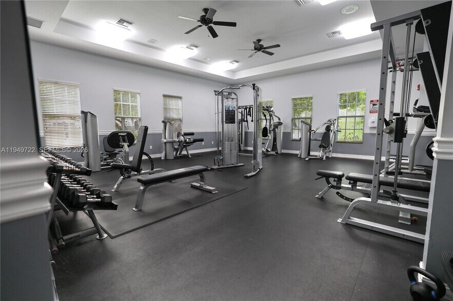 Building Photo - 16122 Poppyseed Cir