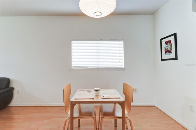 Building Photo - 4004 Foxtail Palm Ct