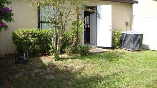 Building Photo - 655 Margie Dr