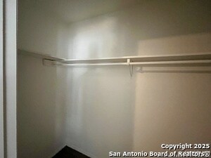 Building Photo - 2802 Lasses Blvd