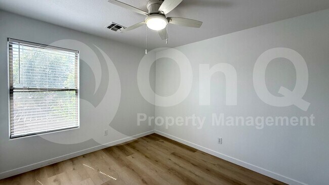 Building Photo - 12609 W Colter St