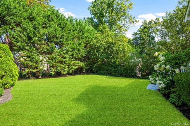 Building Photo - 6 Summit Ave